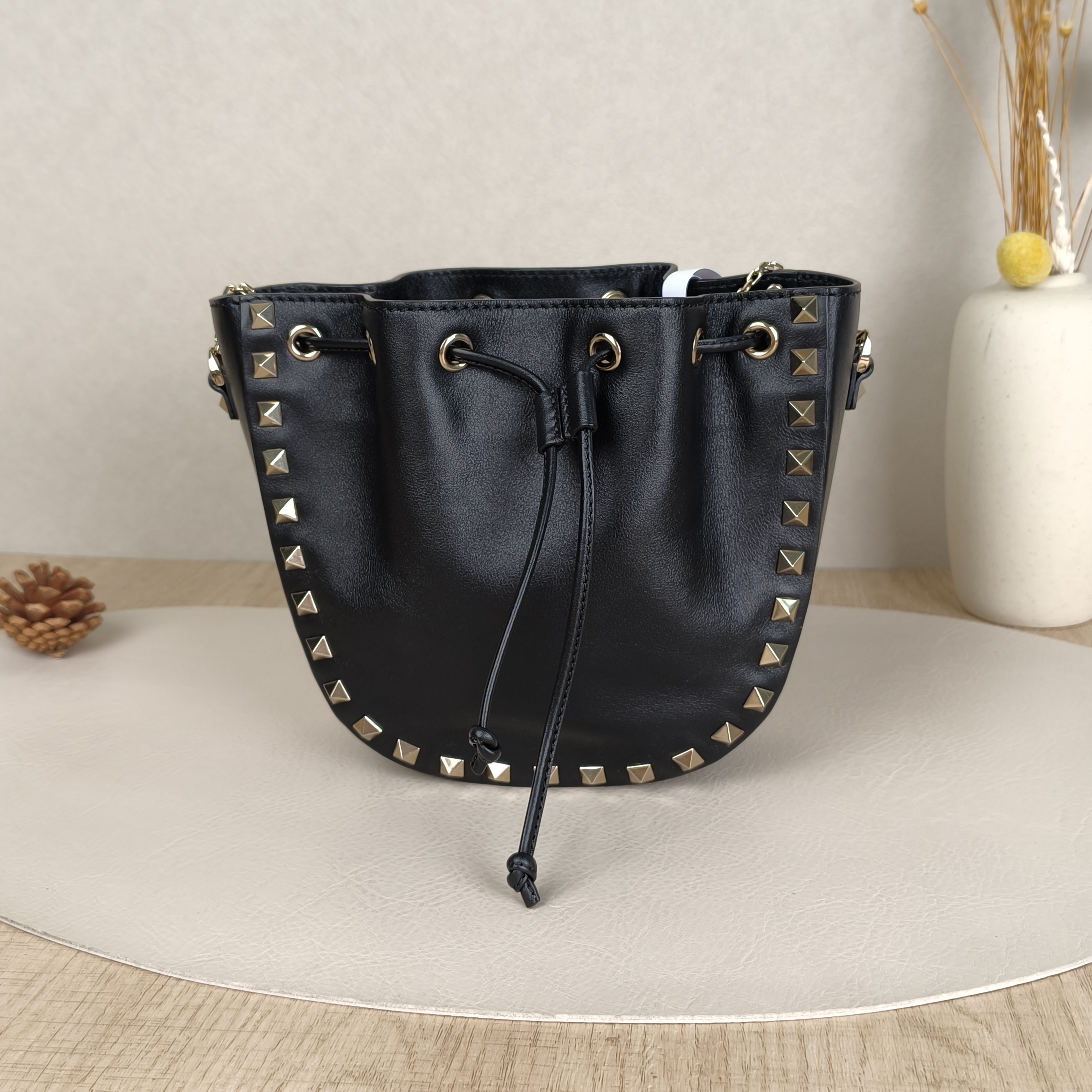 Valentino Shoulder Bag Bucket Bag Black Calfskin One Size15 × 5 × 16 cm