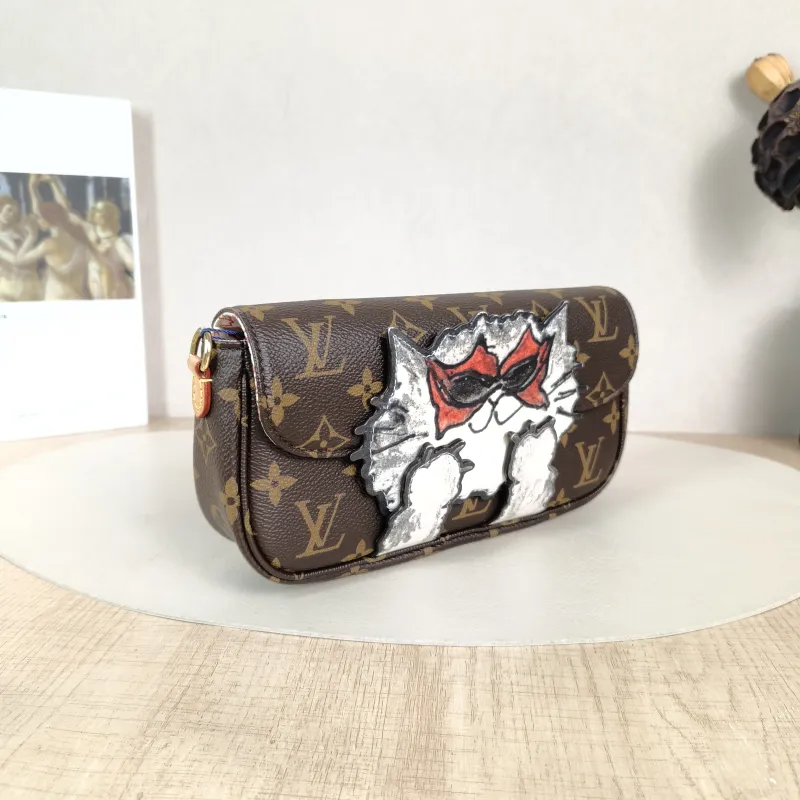 Louis Vuitton Crossbody Bag IVY Monogram PVC Small 23.5 × 4.3 × 12 cm — cover view 6 of 6