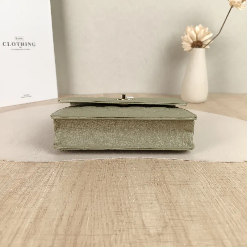 Chanel Backpack26c · 25c Backpack Green Grained Calfskin One Size18.2 × 5 × 14 cm — cover view 5 of 6