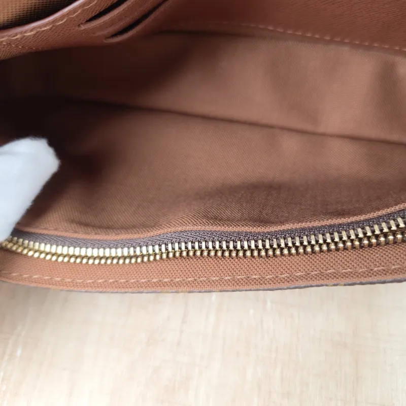 Louis Vuitton Crossbody Bag IVY Monogram PVC Small23.5 × 4.3 × 12 cm — detail view 10 of 12