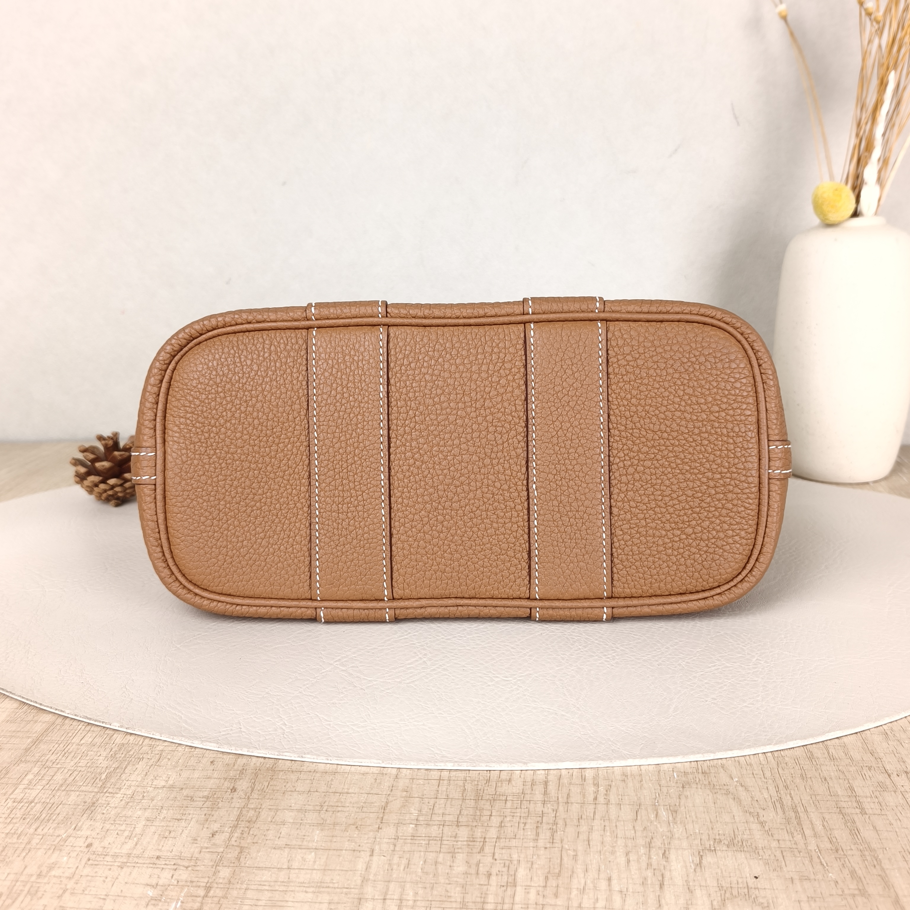 Hermès Top Handle Bag Neo Garden 23 Mini37 Brown Negonda Calfskinmini23 × 10 × 16 cm — cover view 3 of 5