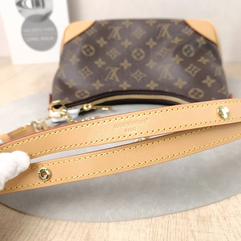 Louis Vuitton Crossbody Bag Boulogne PVC Small26 × 9.5 × 16 cm — detail view 3 of 13
