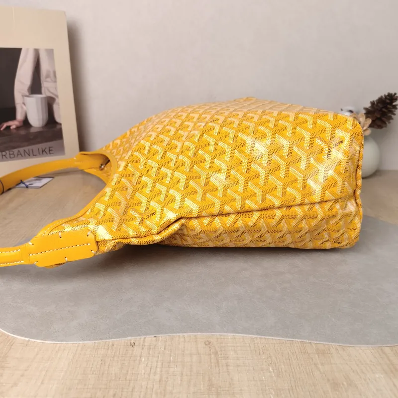 GOYARD Shoulder Bag Boheme Hobo​ Yellow PVC Small 43 × 14 × 27 cm — detail view 4 of 12