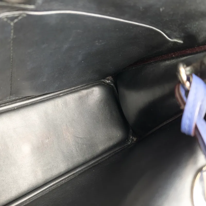 DIOR Top Handle Bag issimo Tote Bag Navy Calfskin · Medium 32 × 11 × 23 cm — detail view 1 of 10