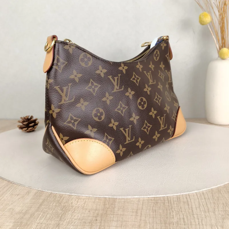 Louis Vuitton Crossbody Bag Boulogne PVC Small 26 × 9.5 × 16 cm — cover view 4 of 6