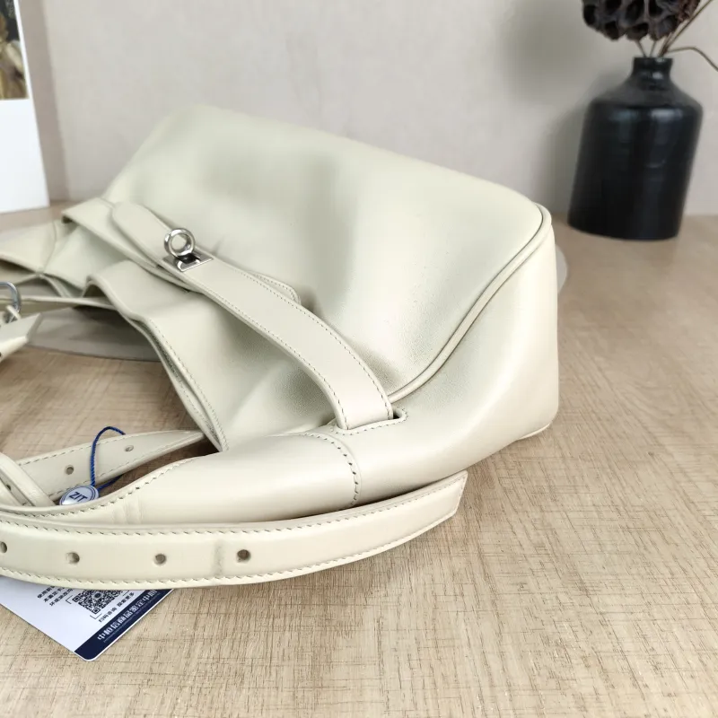 BALENCIAGA Shoulder Bagbel air White Calfskin One Size35 × 10 × 21 cm — detail view 12 of 12