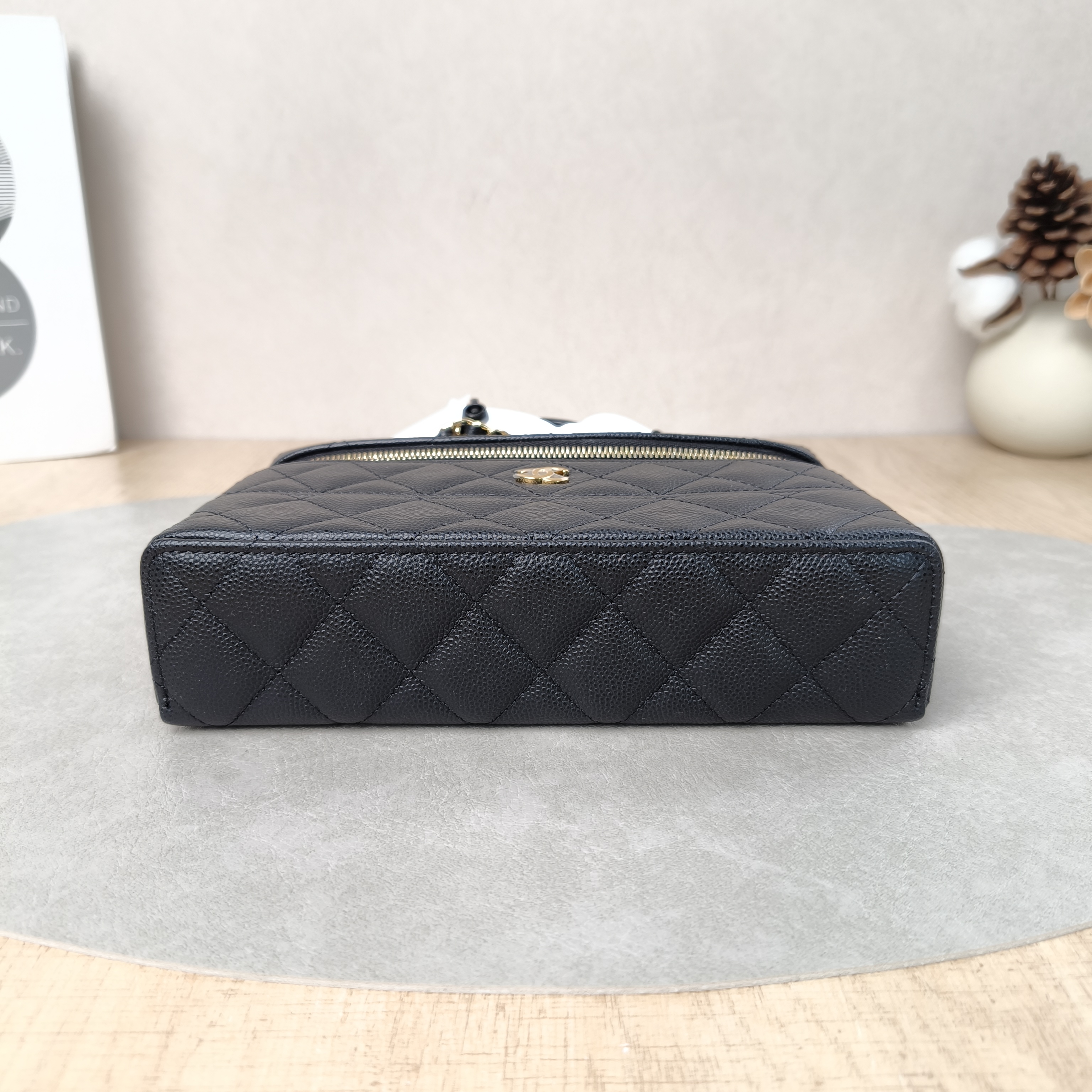 Chanel Top Handle Bag lp Black Grained Calfskin19.5 × 5 × 17 cm — cover view 4 of 6