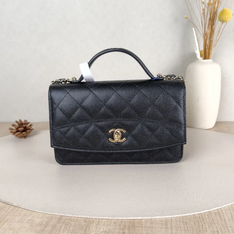Chanel Crossbody Bag Black Calfskin One Size19 × 4 × 11.5 cm