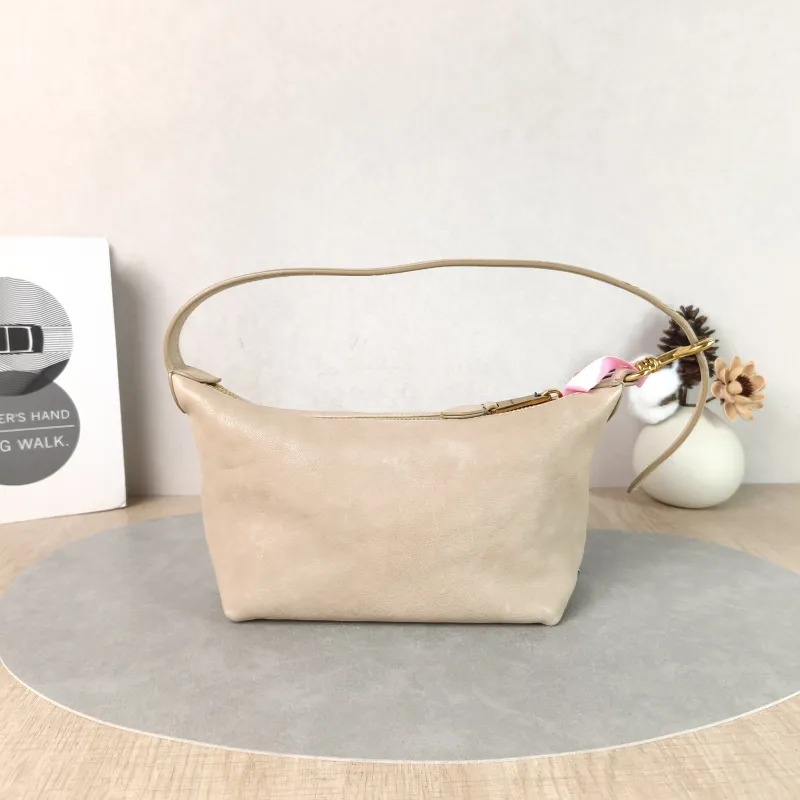 Miumiu Top Handle Bag Spirit Vanity Case Bag Cosmetic Bag Lambskin One Size18.5 × 10 × 14 cm — cover view 3 of 5