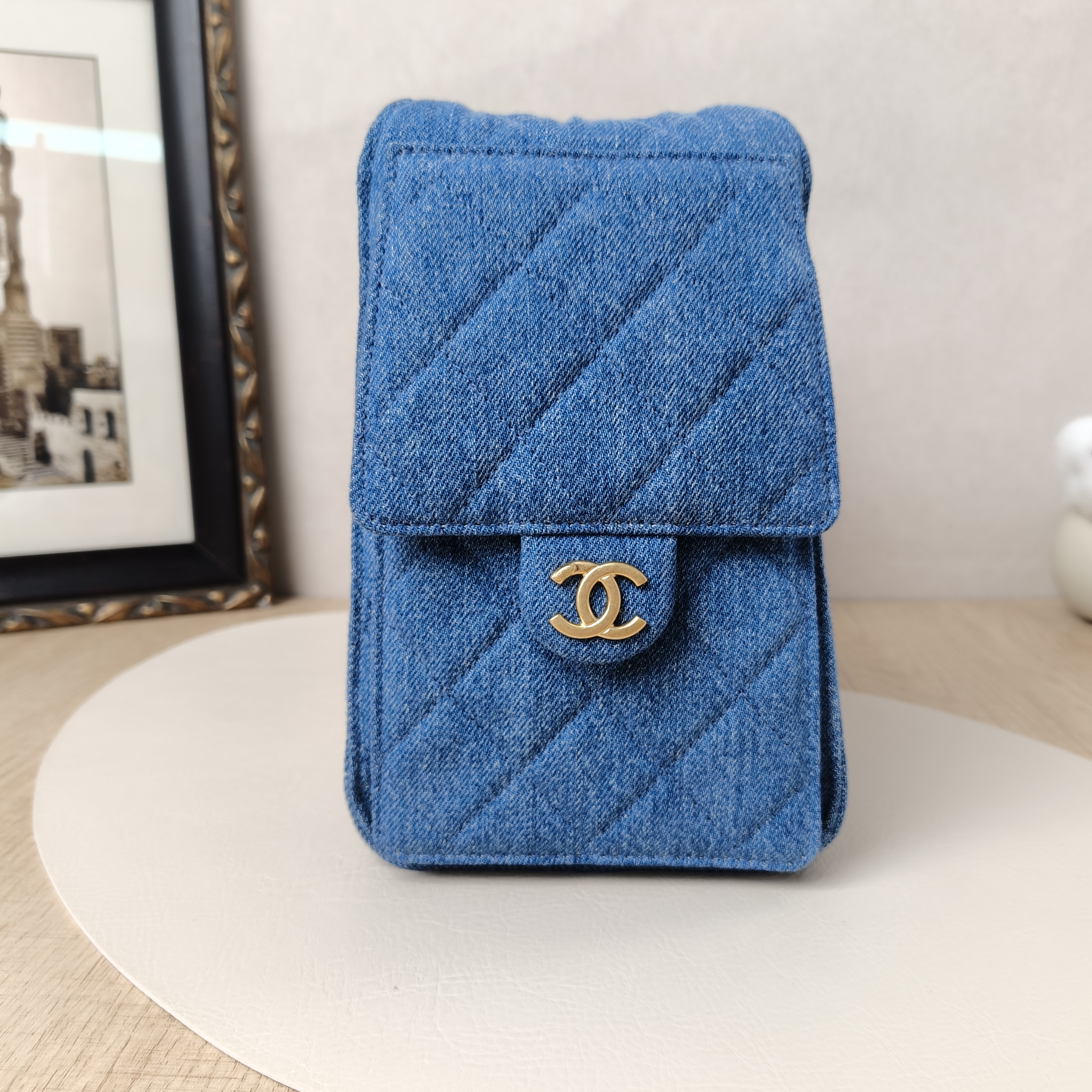 Chanel Shoulder Bag25Bag Small26 × 14 × 30 cm — cover view 2 of 10