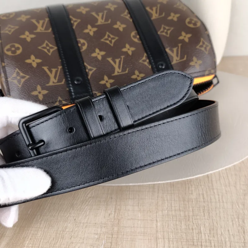 Louis Vuitton Crossbody Bag City Keepall Monogram PVC Medium27 × 13 × 17 cm — detail view 7 of 12
