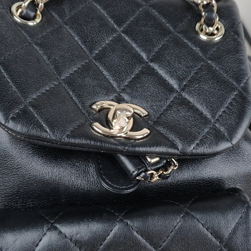 Chanel Backpack Duma Black Calfskin Small 18 × 12 × 18.5 cm — detail view 4 of 14