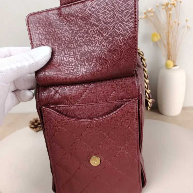 Chanel Shoulder Bag 25Bag Red Grained Calfskin Medium 30 × 15 × 40 cm — detail view 9 of 14