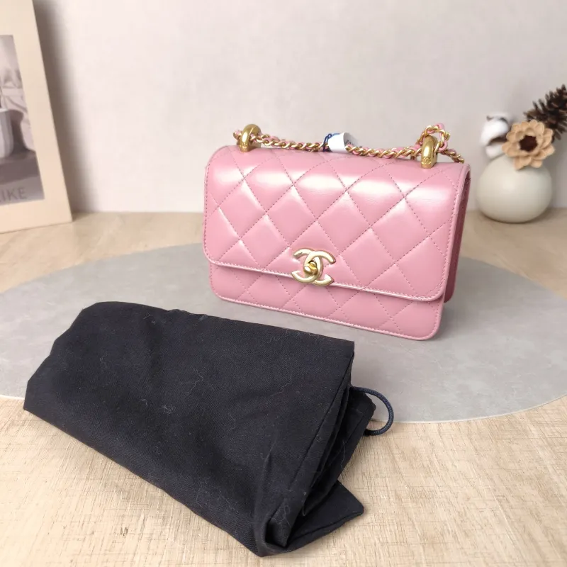 Chanel Crossbody Bag Calfskin Small 19 × 8 × 12 cm — cover view 4 of 6