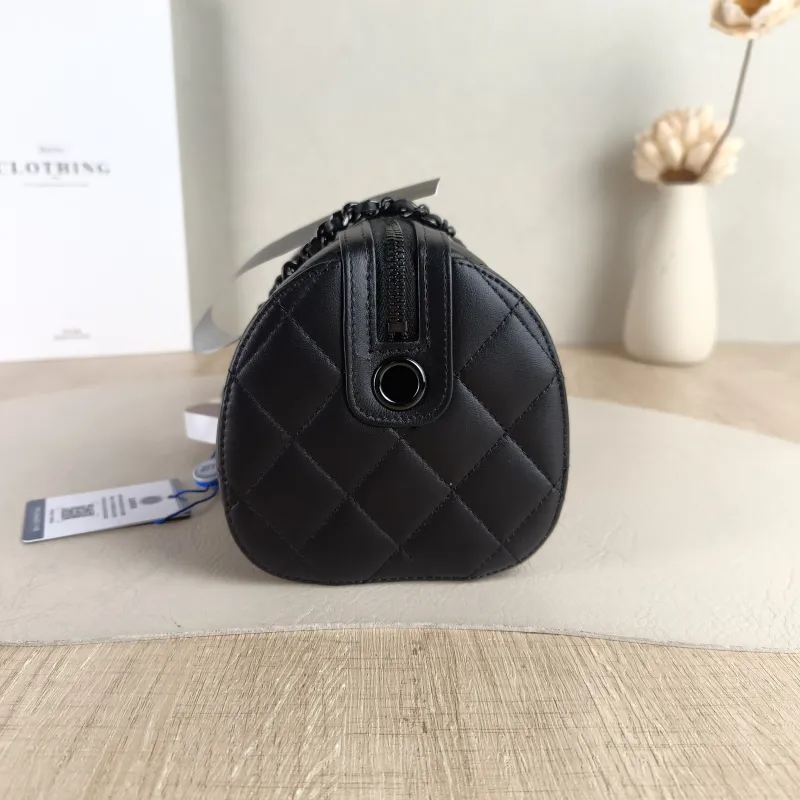 Chanel Crossbody Bag Bowling Bag soblack Black Lambskin One Size 18.5 × 11 × 11.5 cm — detail view 10 of 10