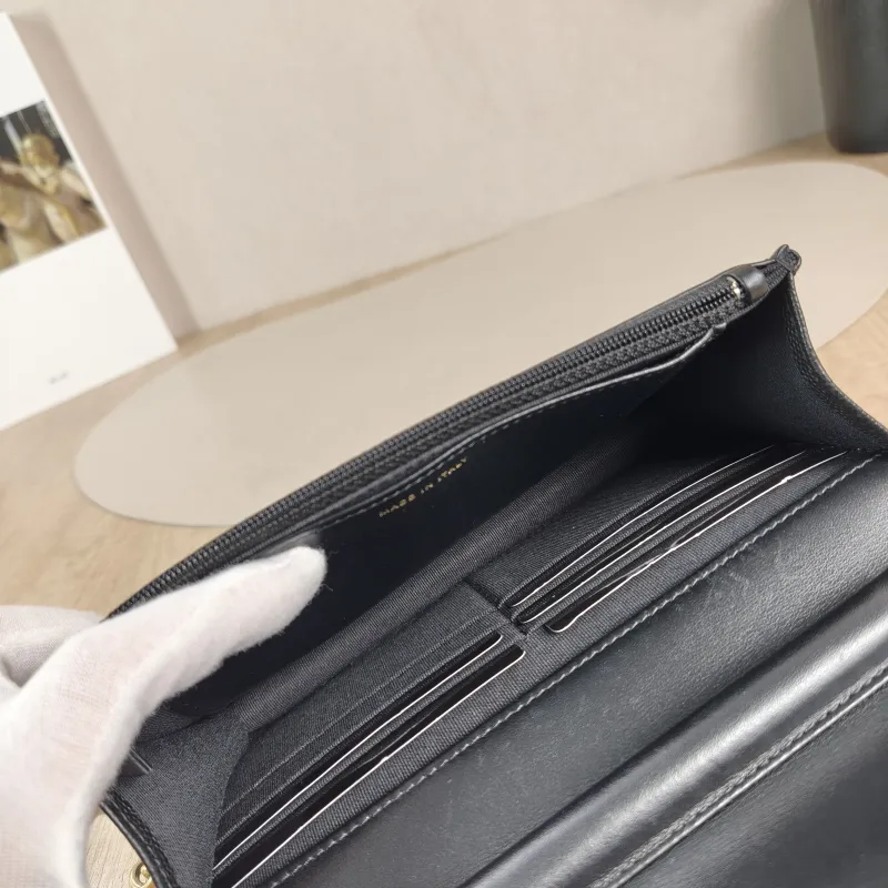 Chanel Crossbody Bag Le Boy​ WOC Black Grained Calfskinmini19.2 × 3.5 × 12.3 cm — detail view 13 of 14