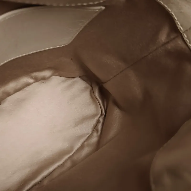 Miumiu Crossbody Bag Bucket Bag Taupe Calfskin 15.5 × 8.5 × 18 cm — detail view 7 of 11