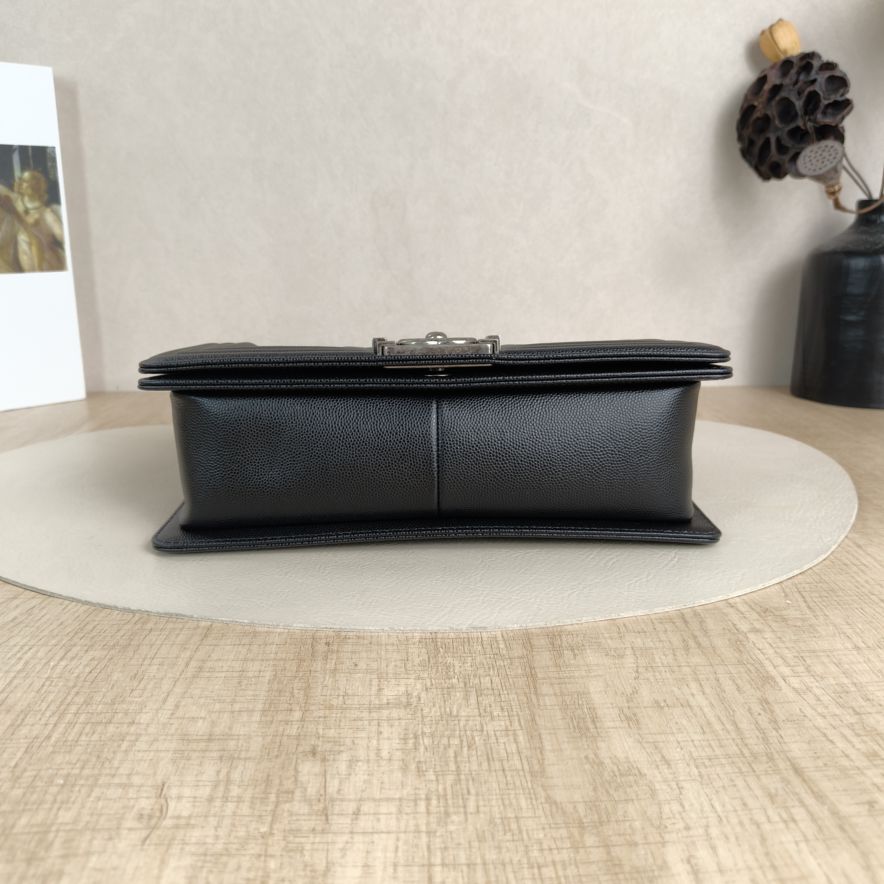 Chanel Crossbody Bag Le BoyBlack Grained Calfskin Medium25 × 9 × 15 cm — cover view 3 of 6