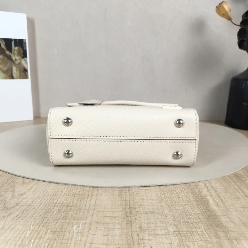 Louis Vuitton Crossbody Bag CLUNY White Epi Embossed Calfskin Mini 20 × 7.5 × 16 cm — cover view 2 of 5