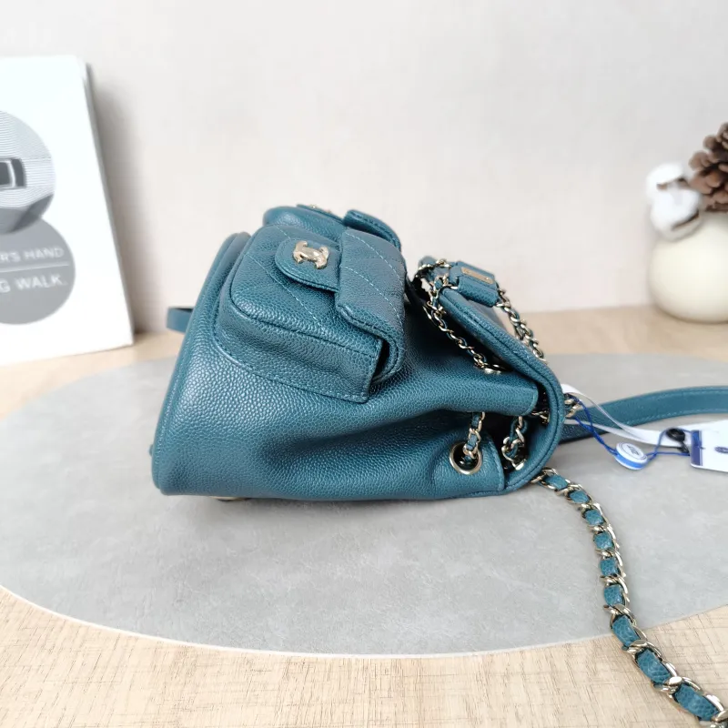 Chanel Backpack Duma Green Grained Calfskin Small16.5 × 10 × 17.5 cm — detail view 4 of 14