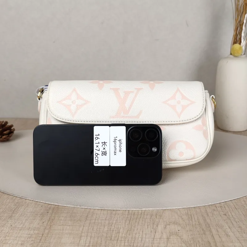 Louis Vuitton Crossbody Bag IVY White · Pink Empreinte Embossed Calfskin Monogram Small23.5 × 4.3 × 12 cm — cover view 4 of 5