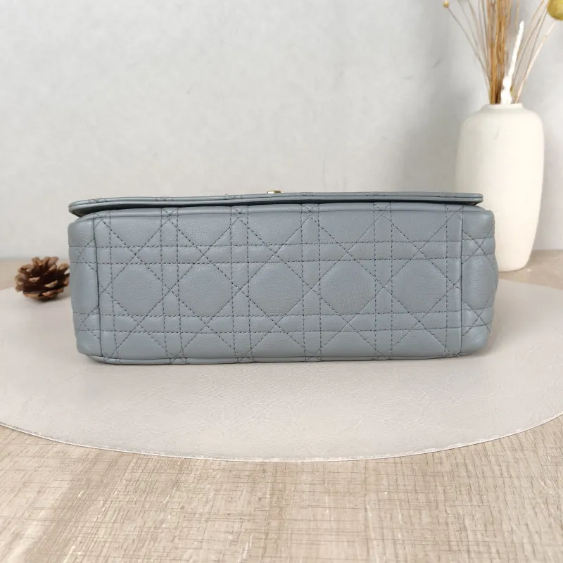 DIOR Crossbody Bag Caro Chain Bag Grey Calfskin Medium 25.5 × 9 × 15.5 cm — cover view 3 of 5