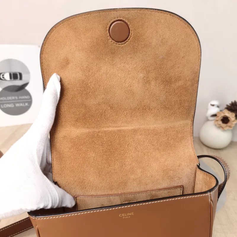 CELINE Crossbody Bag FOLCO TRIOMPHE Caramel Calfskin One Size 18.5 × 7 × 15 cm — detail view 7 of 12