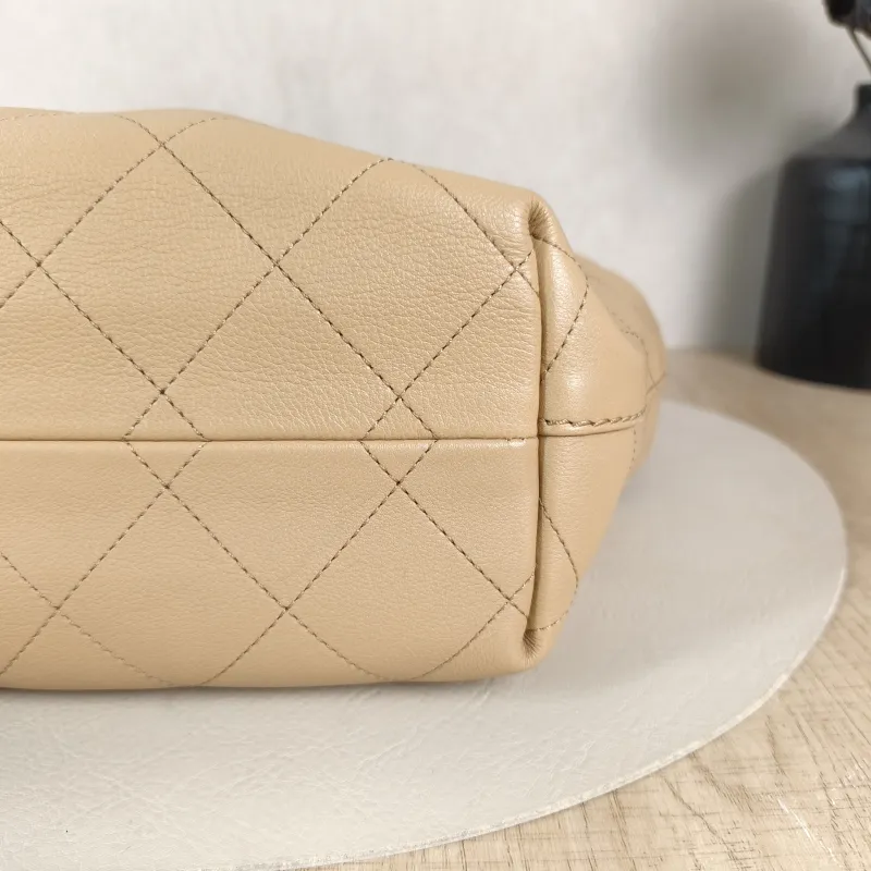 Chanel Crossbody Bag26c Taupe Calfskin One Size32 × 12 × 24 cm — detail view 8 of 10