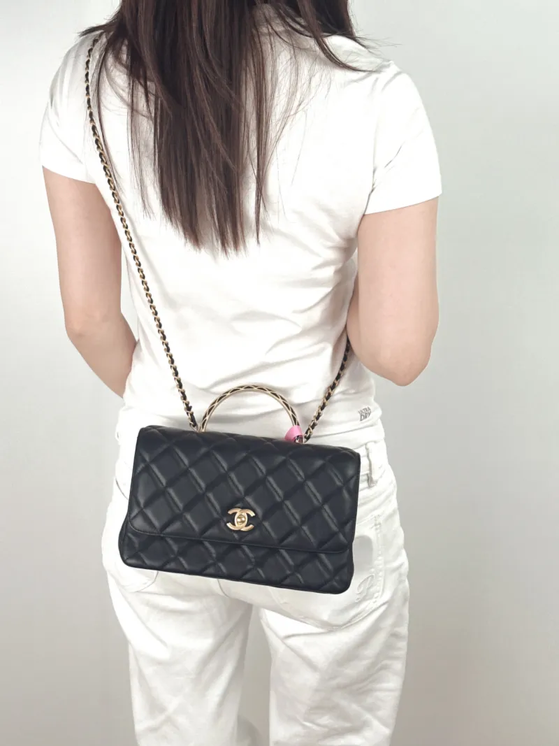 Chanel Crossbody Bag Black Lambskin One Size25 × 9 × 14.5 cm — on-model view 2 of 3