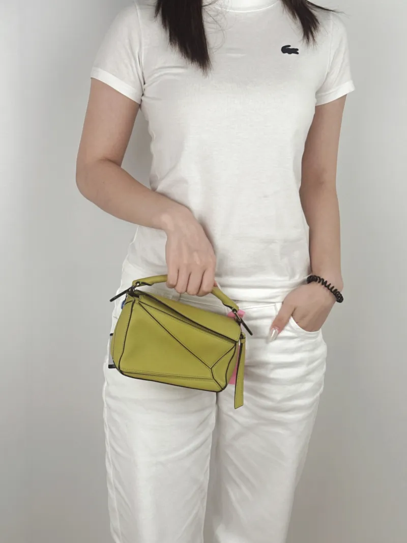 LOEWE Crossbody Bag Puzzle Green Calfskinmini18 × 8 × 12.5 cm — on-model view 3 of 3