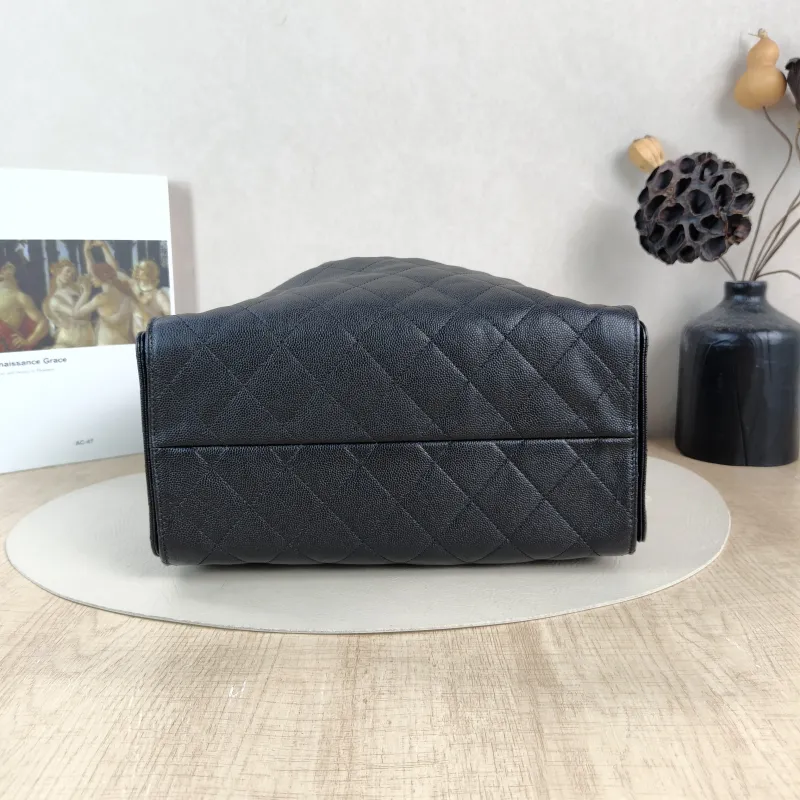 Chanel Shoulder Bag25Bag Black Grained Calfskin Small26 × 14 × 30 cm — cover view 4 of 5
