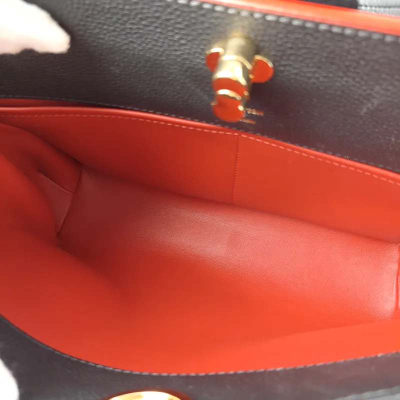 Louis Vuitton Top Handle Bag ASTRID Top Handle Bag Black Calfskin One Size31 × 15 × 22 cm — detail view 6 of 12
