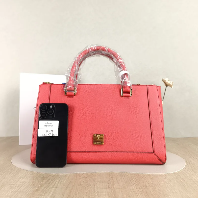 MCM Crossbody Bag Crossbody Bag Red Calfskin One Size 25 × 17 × 21 cm — cover view 5 of 5