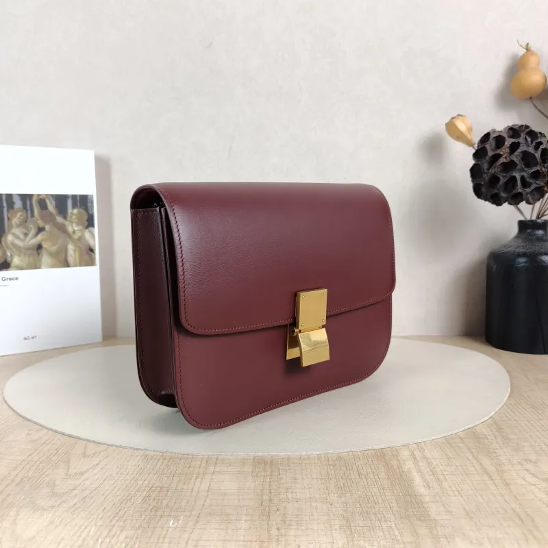 CELINE Crossbody Bag Classic Box Red Calfskin Medium24 × 7 × 18 cm — cover view 3 of 6