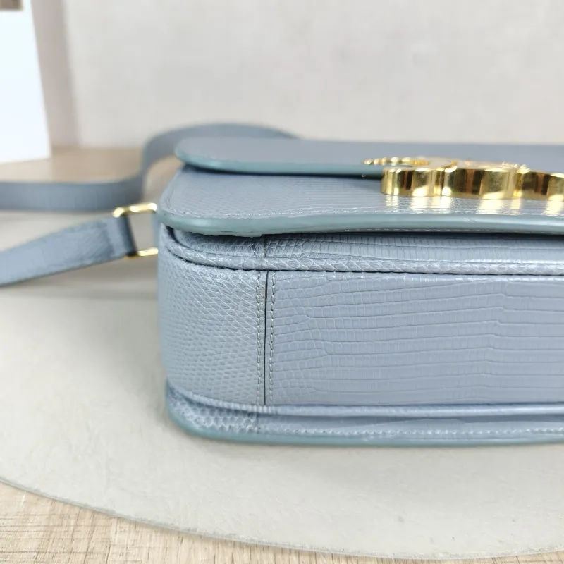 CELINE Crossbody Bag Teen Triomphe Small 18.5 × 6 × 14 cm — detail view 6 of 13