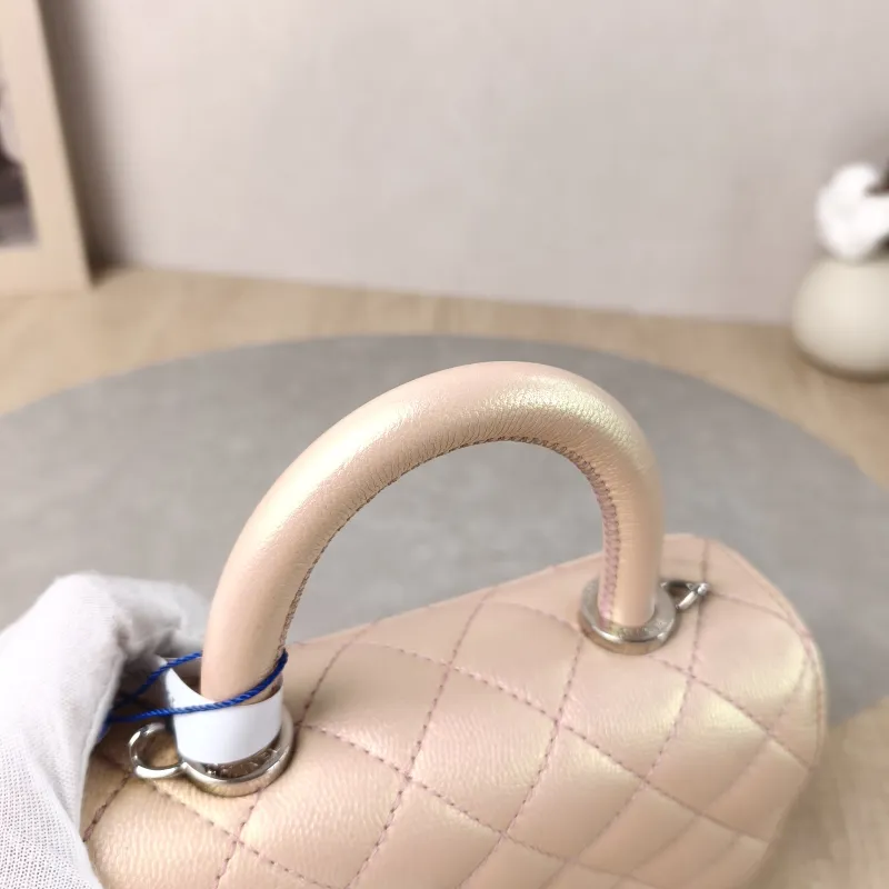 Chanel Crossbody Bag Coco Handle​ Grained Calfskin Mini 19 × 9 × 13 cm — detail view 9 of 12