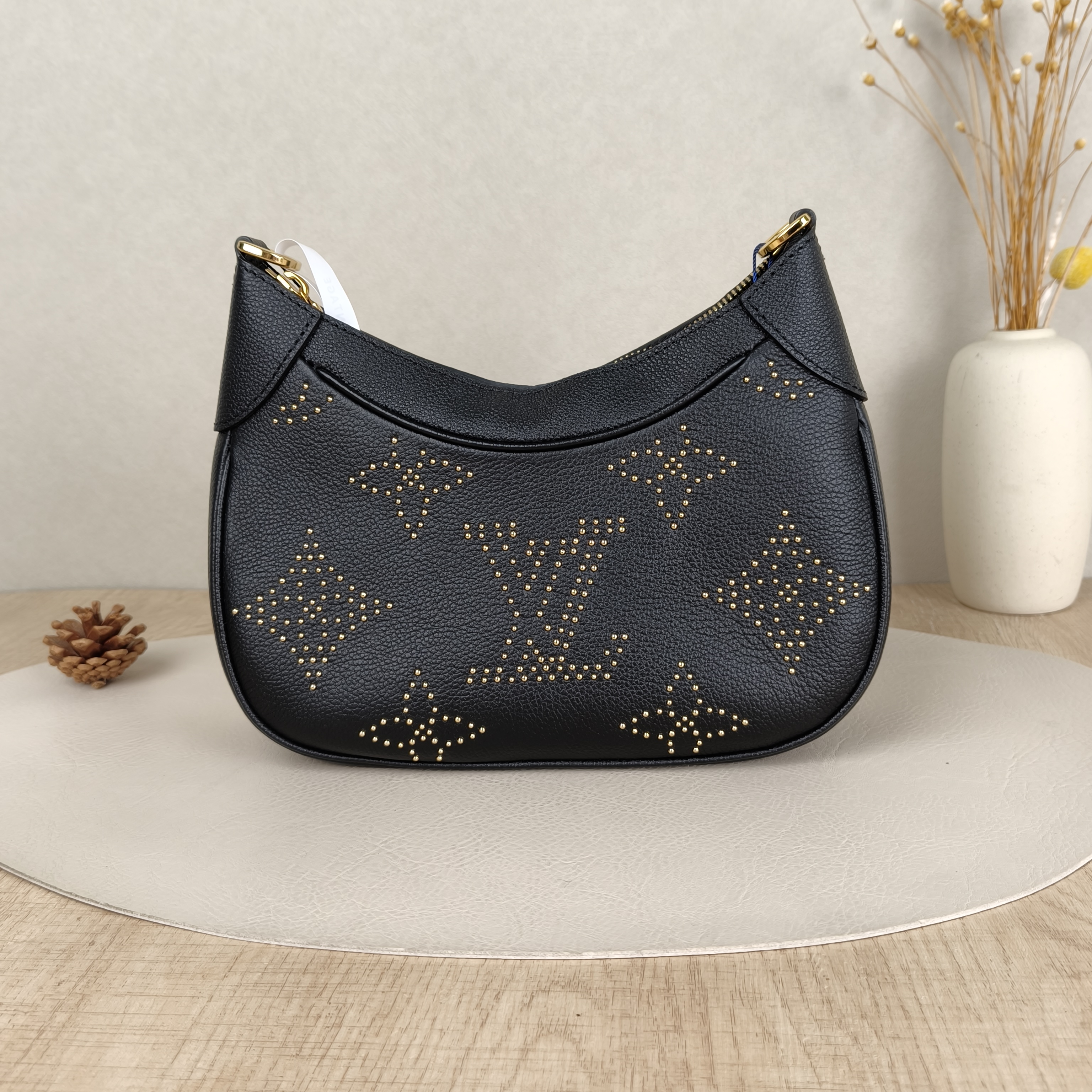 Louis Vuitton Shoulder Bag Bagatelle Black · Edition Empreinte Embossed Calfskin Monogram Small24 × 7 × 18 cm — cover view 5 of 5