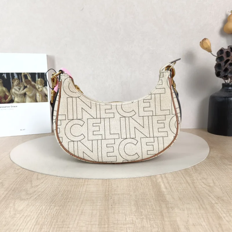 CELINE Shoulder Bag AVA Medium23 × 6 × 13.5 cm