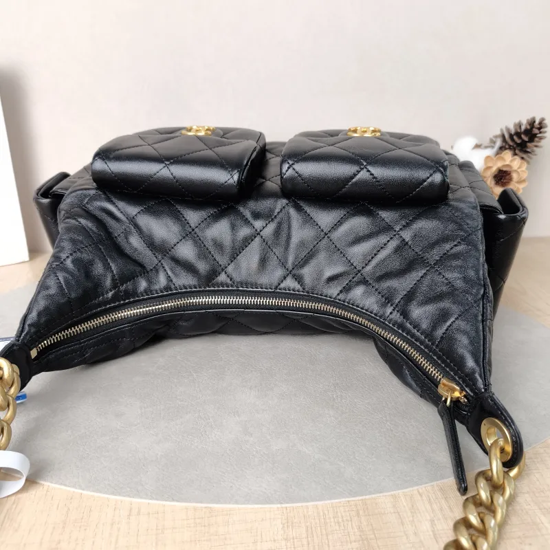 Chanel Shoulder Bag Hobo Shoulder Bag Black Lambskin Small31 × 15 × 22 cm — detail view 5 of 14