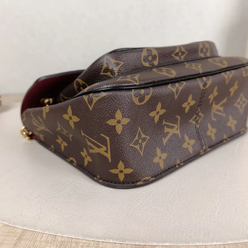 Louis Vuitton Crossbody Bag Passy Messenger Bag Monogram PVC Small 23 × 9 × 17 cm — detail view 1 of 15
