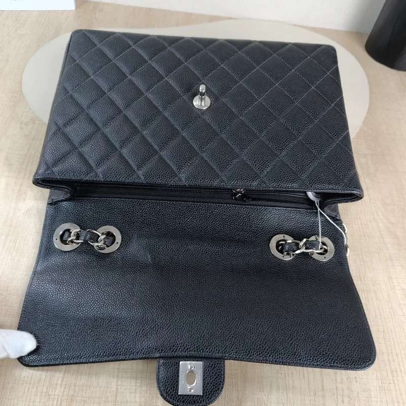 Chanel Crossbody Bagcf Collection Crossbody Bag Black Calfskin One Size30 × 8 × 21.5 cm — detail view 10 of 13