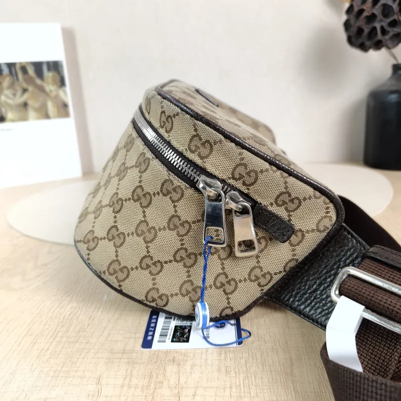 GUCCI Belt Bag Belt Bag Monogram Canvas One Size26 × 12 × 11 cm — detail view 4 of 12
