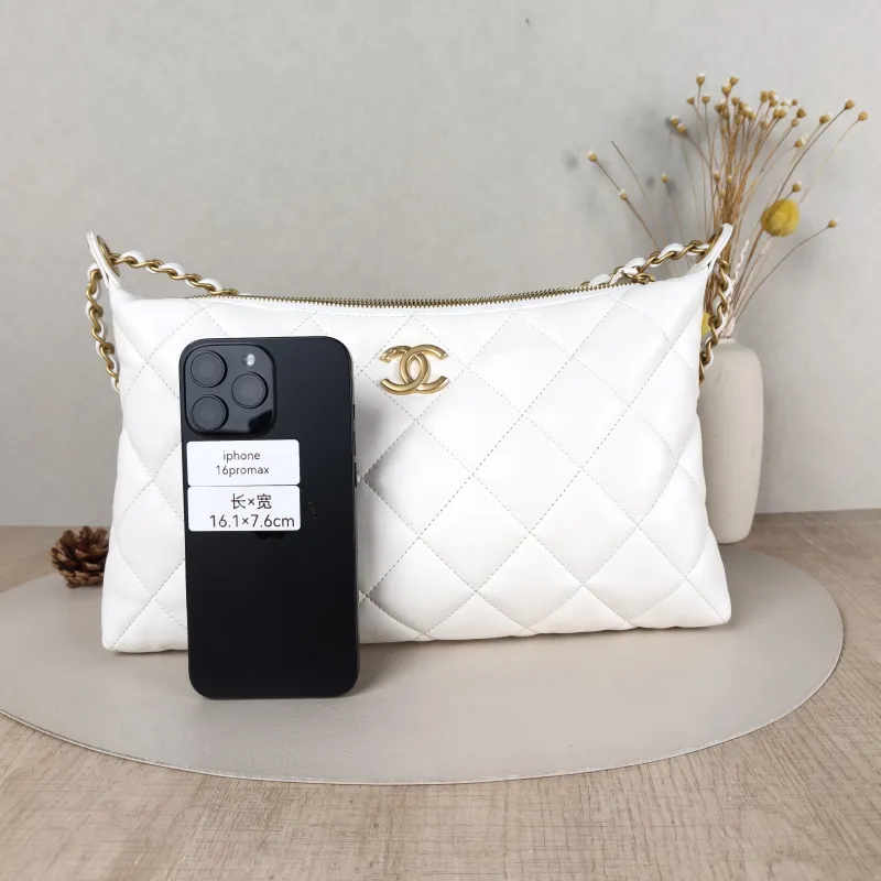 Chanel Shoulder Bag25s hobo White Lambskin Large32 × 6 × 20 cm — cover view 2 of 6