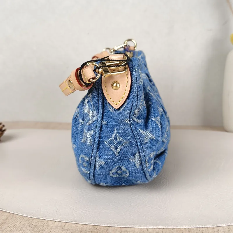 Louis Vuitton Shoulder Bag Pochette Valley Blue One Size21 × 7 × 15 cm — detail view 5 of 10