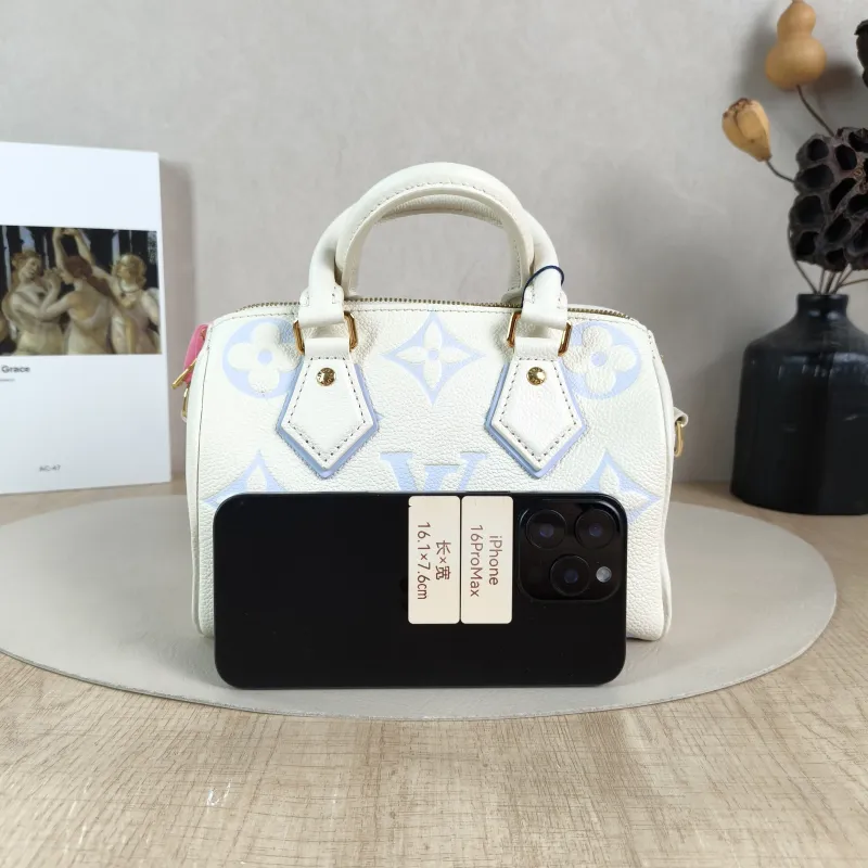 Louis Vuitton Crossbody Bag Speedy20 White · Blue Empreinte Embossed Calfskin Small 20.5 × 12 × 13.5 cm — cover view 4 of 6