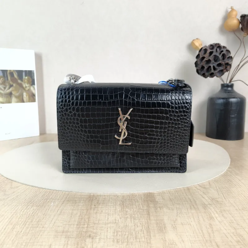 SAINT LAURENT Crossbody Bag SUNSET Black CC alfskin Medium22 × 6.5 × 16 cm