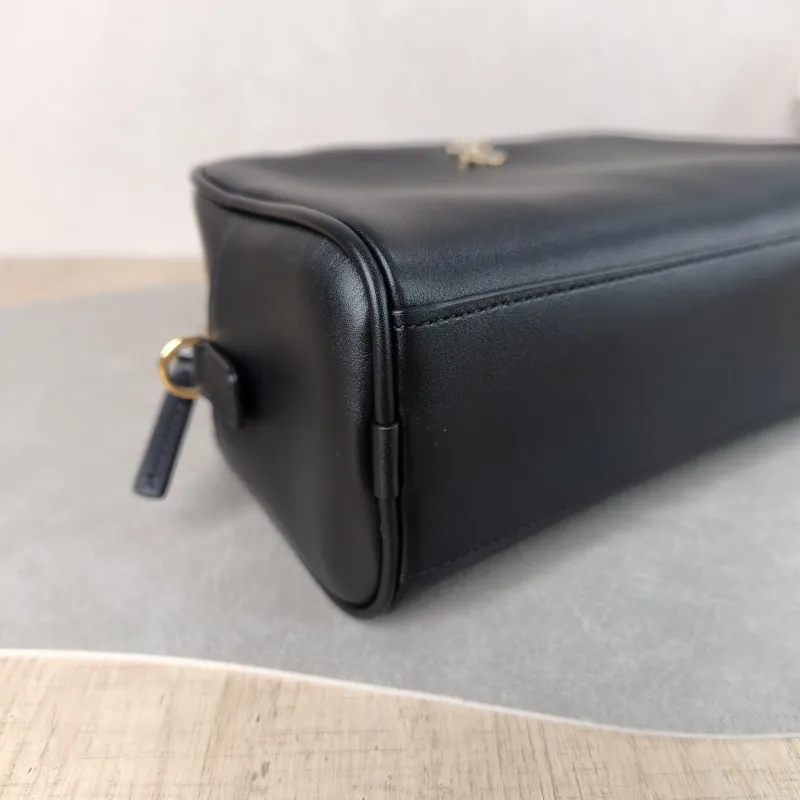 Chanel Shoulder Bag Bowling Bag Black Calfskin 20 × 8 × 12 cm — detail view 5 of 12