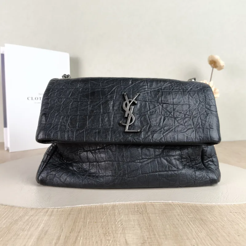 SAINT LAURENT Shoulder Bag Shoulder Bag Black Calfskin One Size 28 × 10 × 17 cm