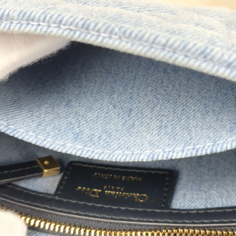 DIOR Crossbody Bag Caro Chain Bag Blue Small 20 × 7 × 13.5 cm — detail view 8 of 14