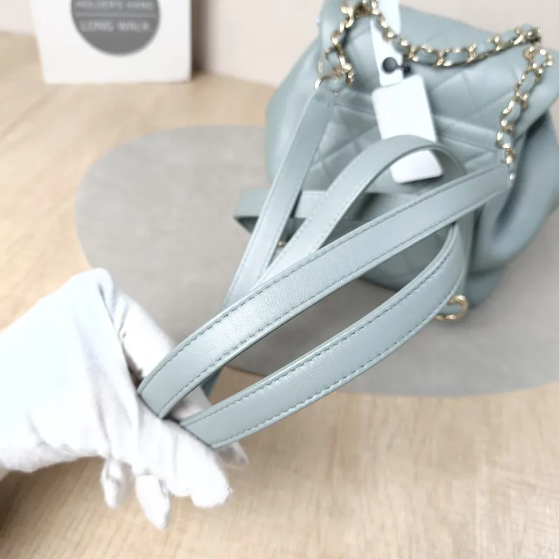 Chanel Backpack Duma Green Calfskin Small18 × 12 × 18.5 cm — detail view 15 of 16